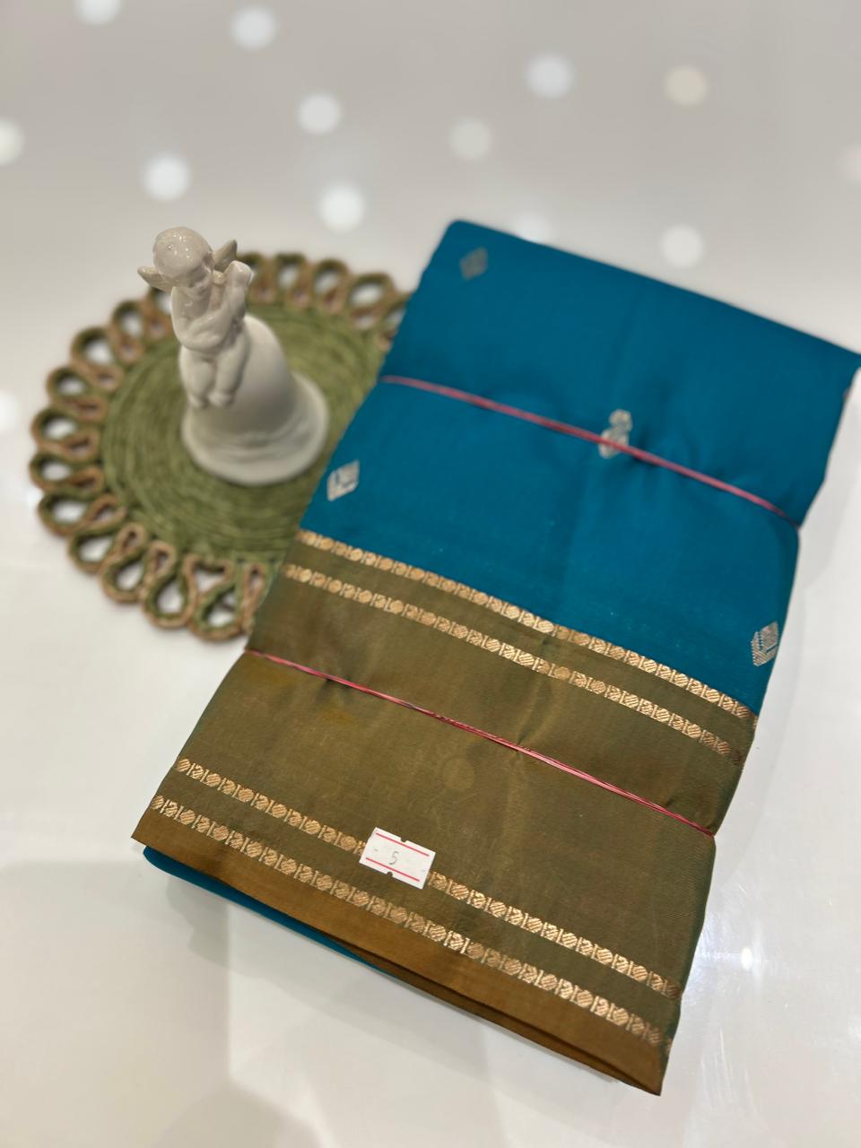 kanchipuram contrast  saree-Blue to green   Search code 6033
