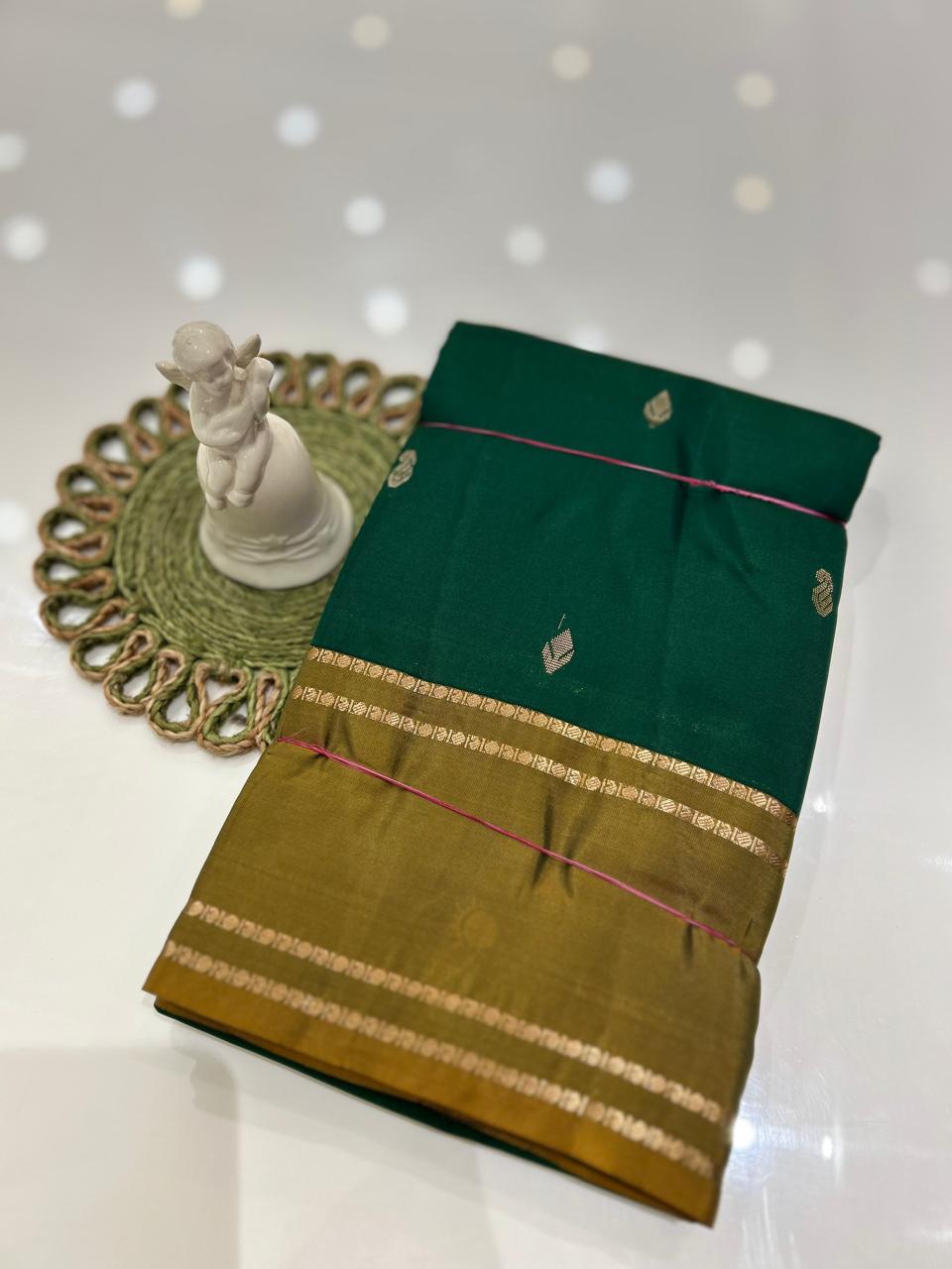 kanchipuram contrast  saree-Green to OLive green  Search code 6031