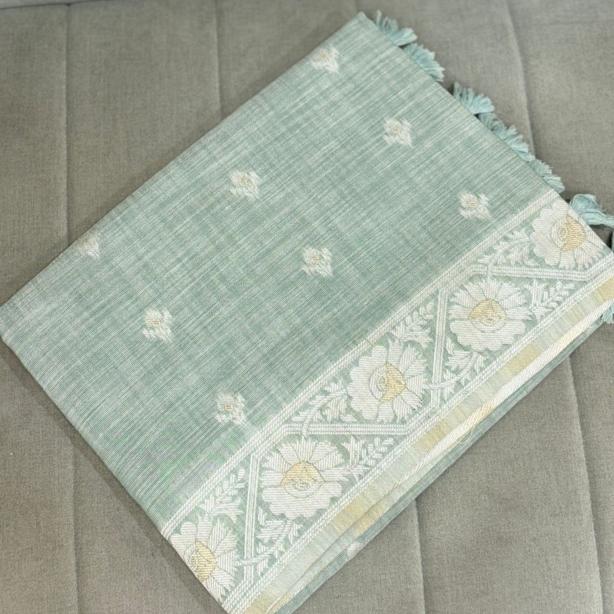 Khadi Cotton Saree - light green  shade Search code 8006